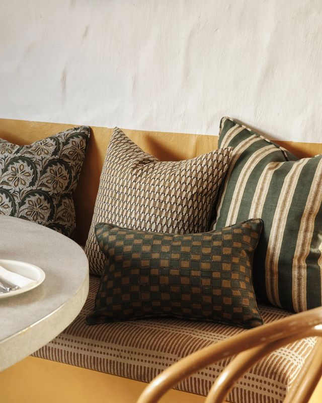 Pillows &amp; Decor