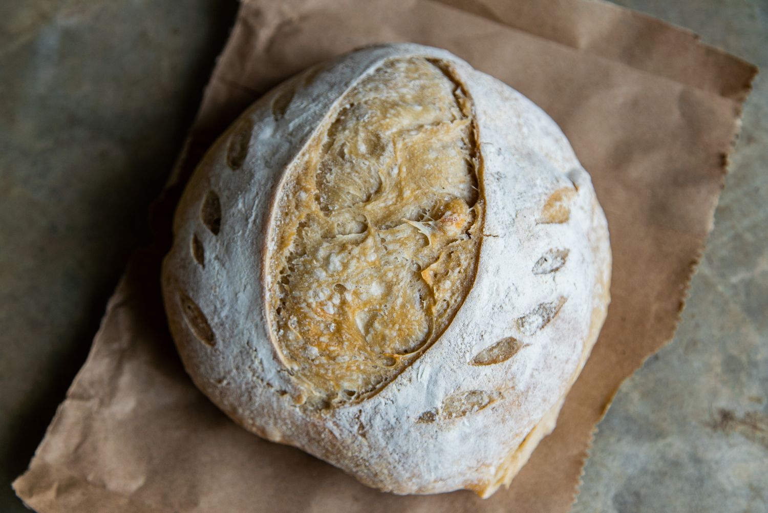 Hogaza de Pan Campesino de Masa Madre