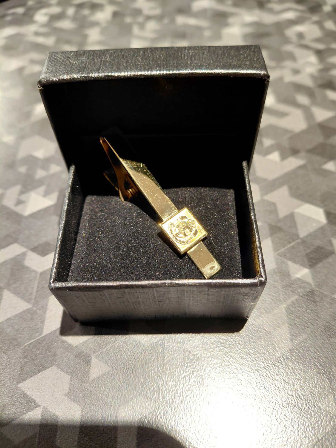 BISHOP'S TIE BAR