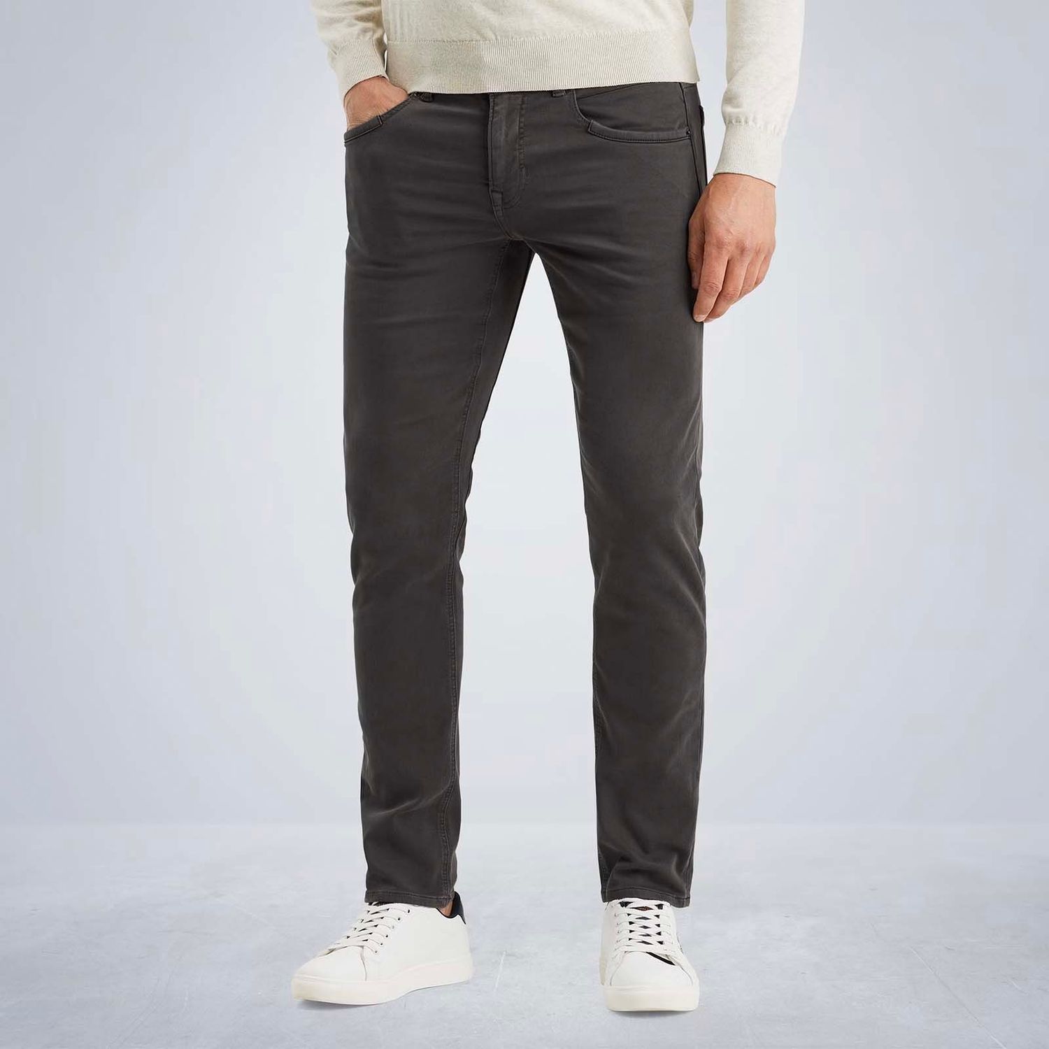 PME Legend | Tailwheel slim fit broek van colored denim PTR2408605-9114