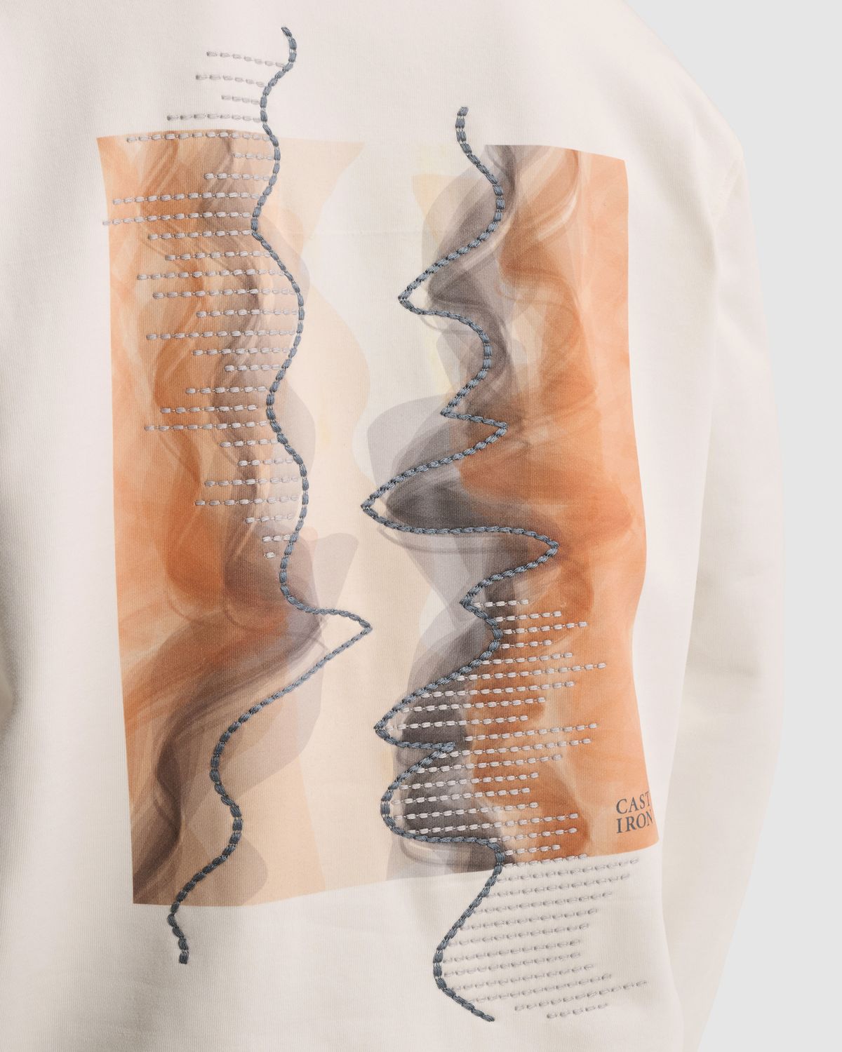 Cast Iron Sweatshirt met artwork op de achterkant en ronde hals