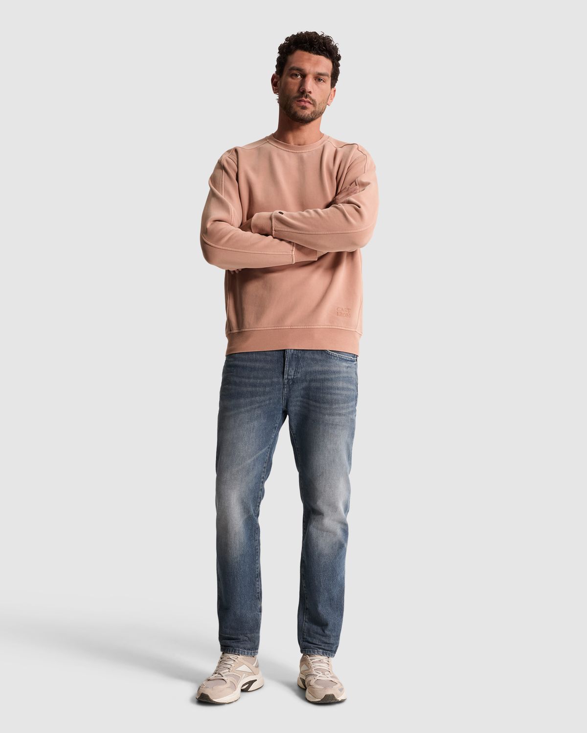 Cast Iron Sweatshirt met off-placed logo