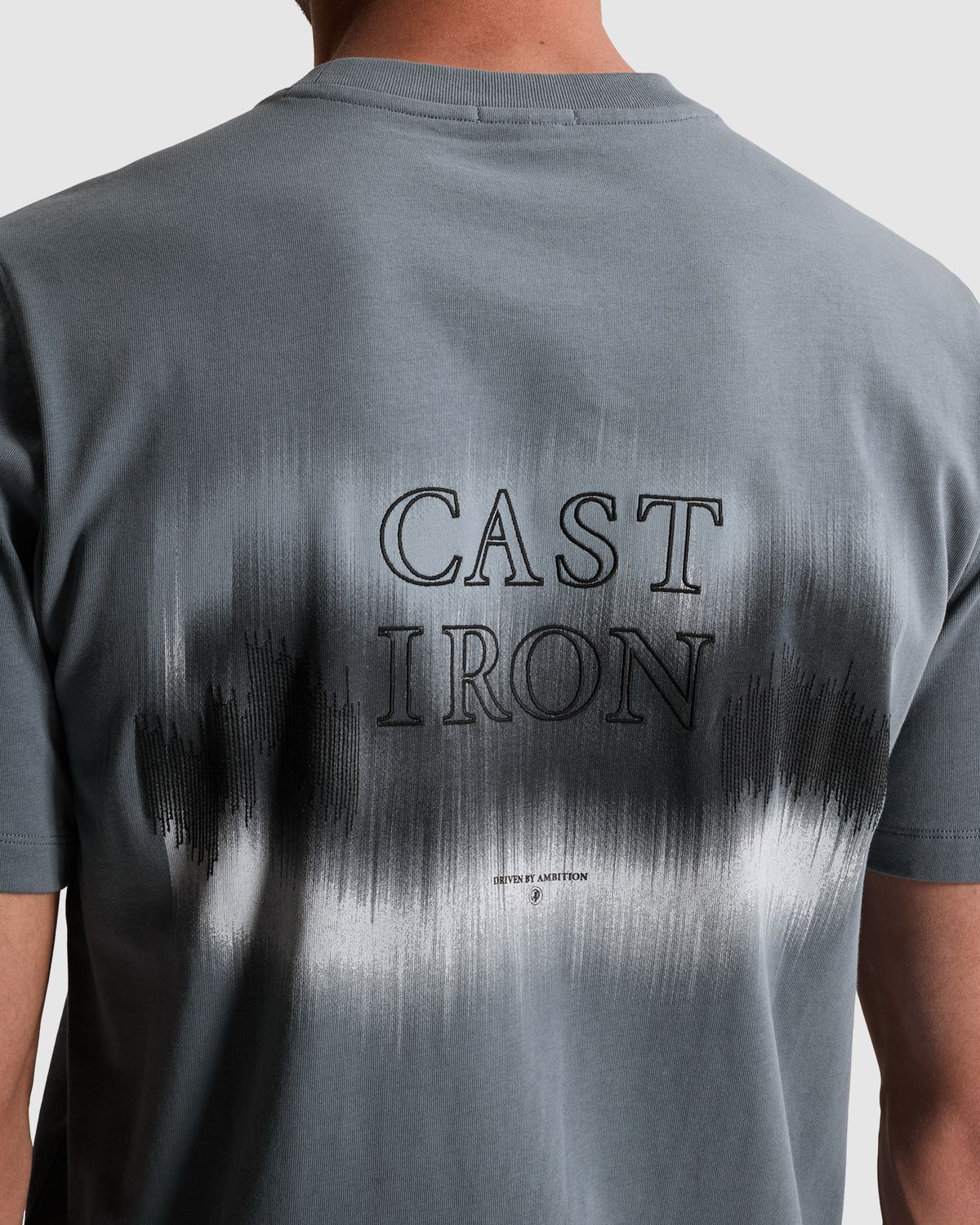 Cast Iron Relaxed fit T-shirt met artwork op de achterkant
