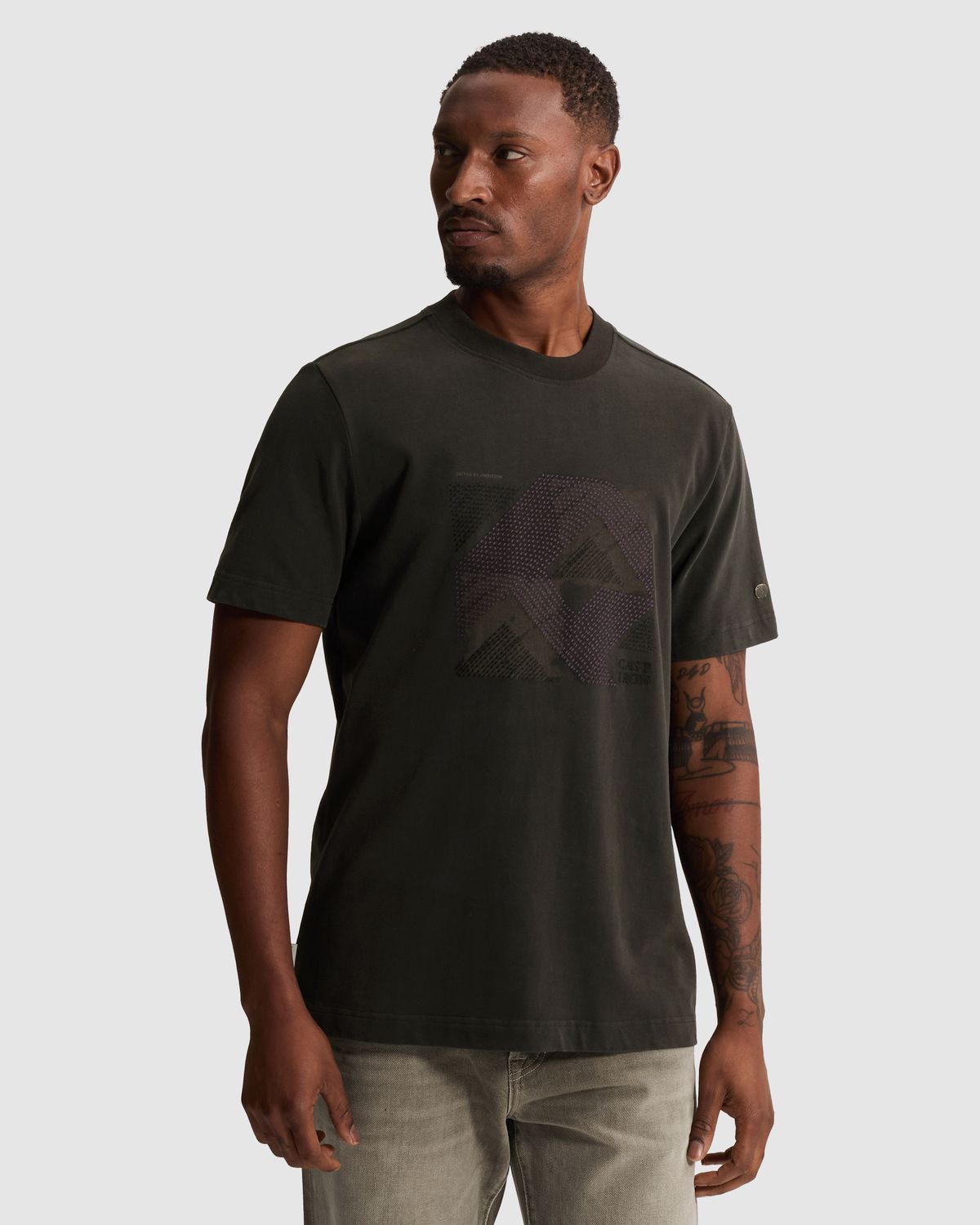 Cast Iron T-shirt met graphic op de borst