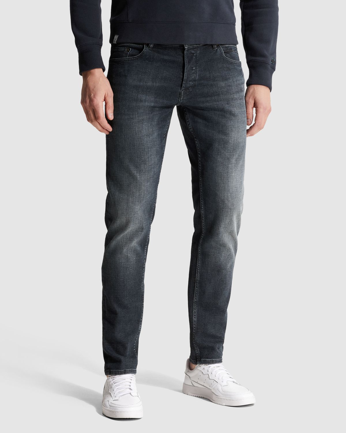 Cast Iron Shiftback tapered fit jeans
