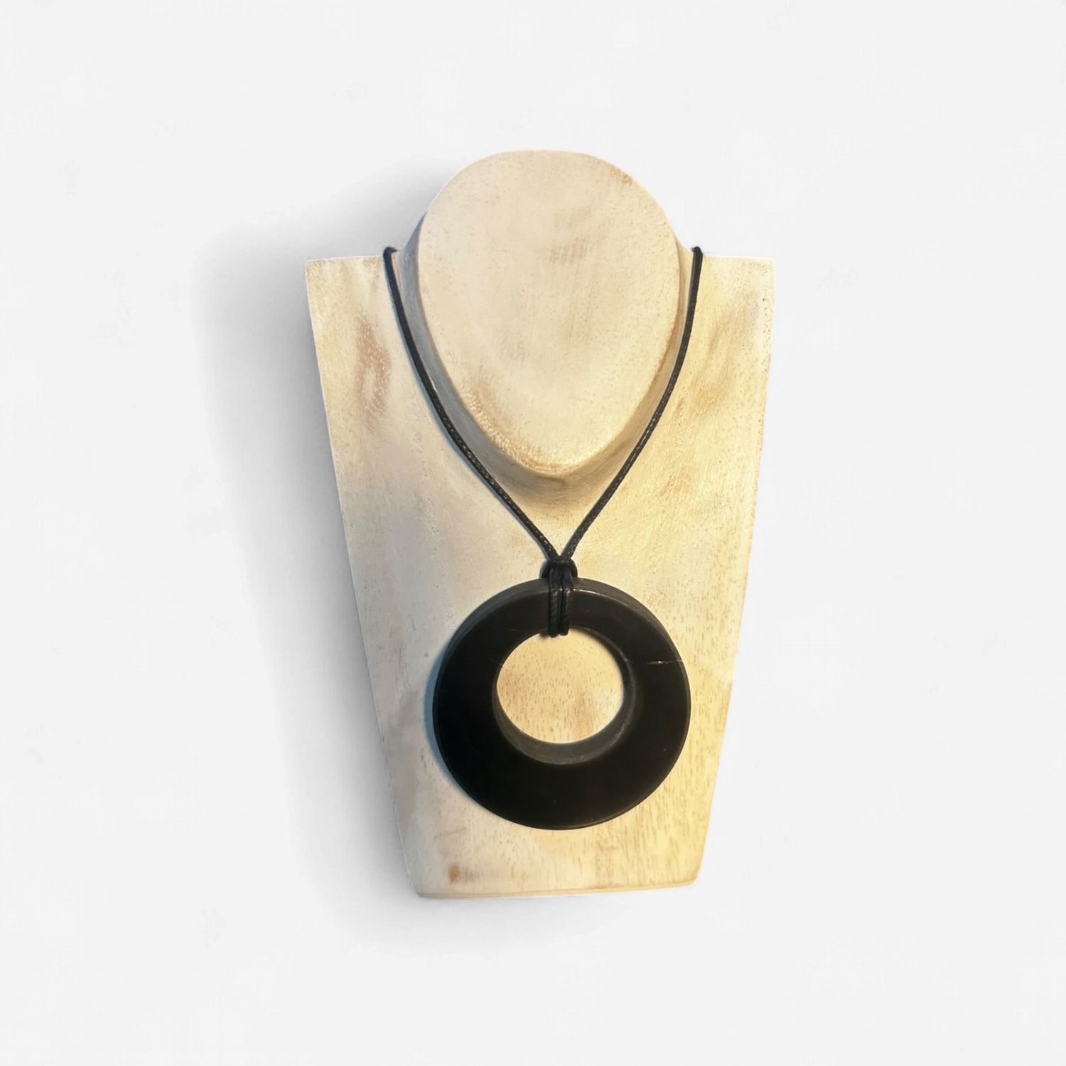 PENDENTIF SHUNGITE SUPRÊME - ROND AVEC TROU