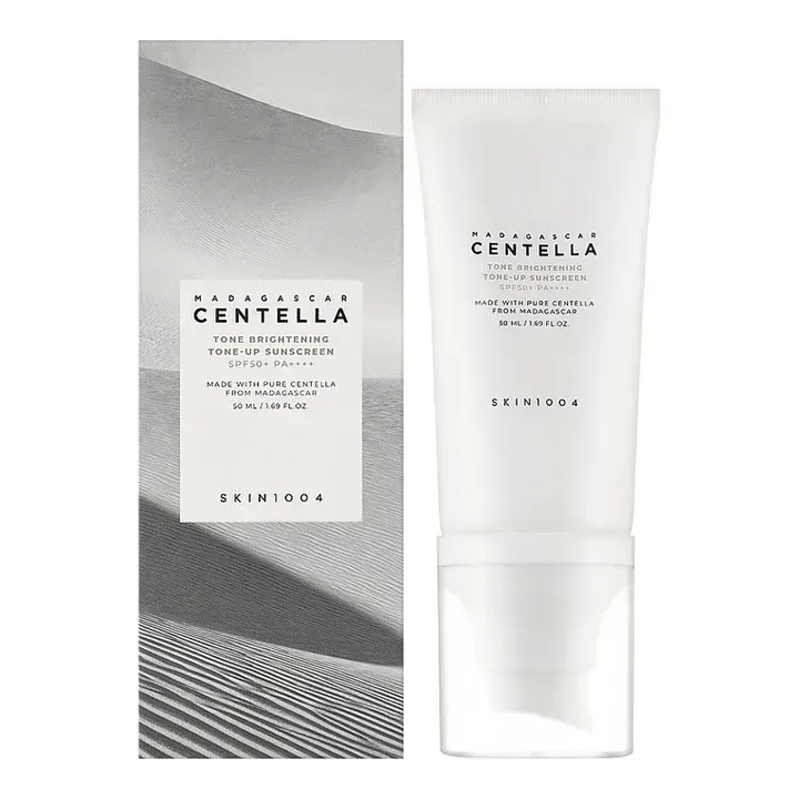 (SKIN 1004)  Protector solar iluminador con Centella de Madagascar SPF50+ PA++++ 50ml