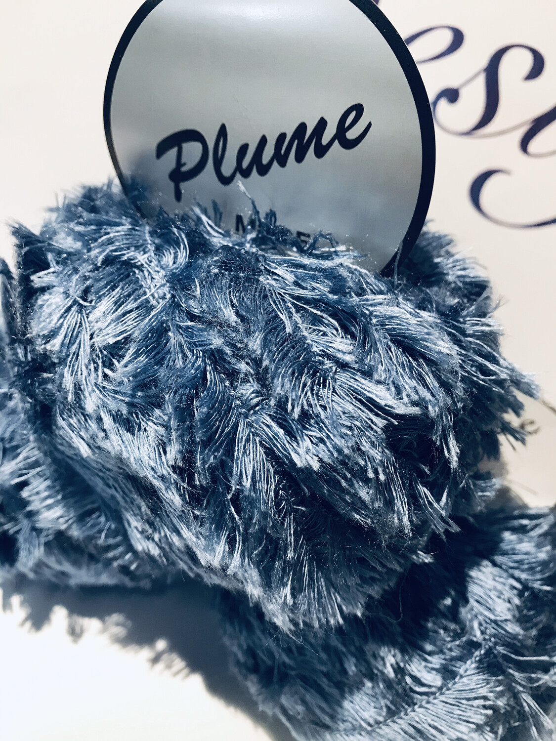 Plume mode Blue color 155 lot. 12