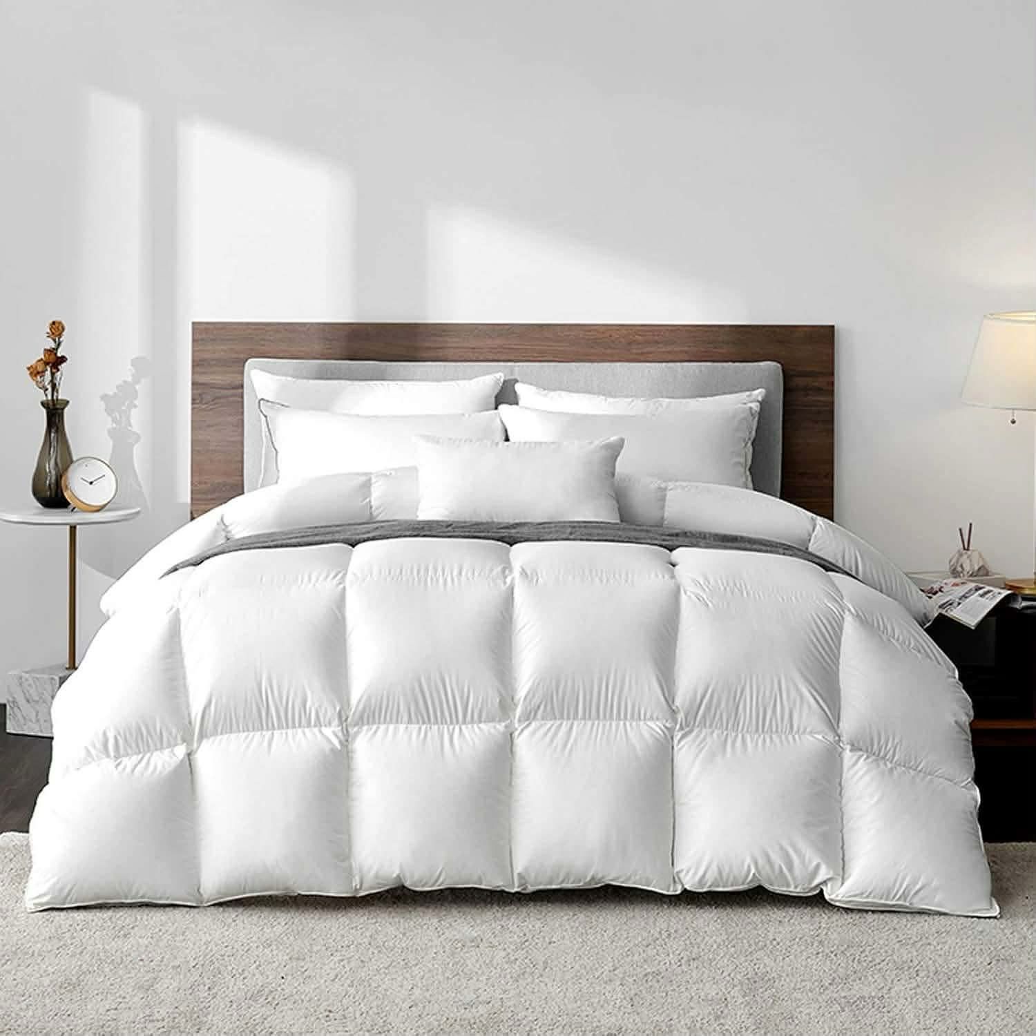 Highland Feather Hungarian White Goose Down Comforter 750 Super Fill Power Fluffy 500 Thread Count Duvet Insert Manufactured in Canada Luxurious Ultra-Soft Cotton Light Breathable - Queen Summer