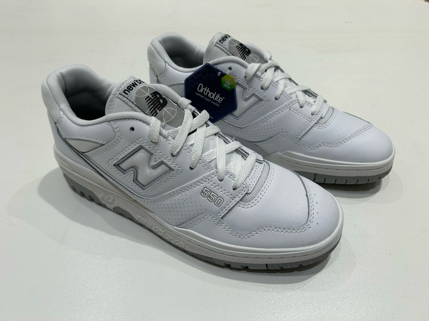 New Balance 550 Gr. 42 Art. BB550PB1 - UVP 140€ ohne Originalkarton New Balance 550 Gr. 42 Art. BB550PB1 - UVP 140€ ohne Originalkarton