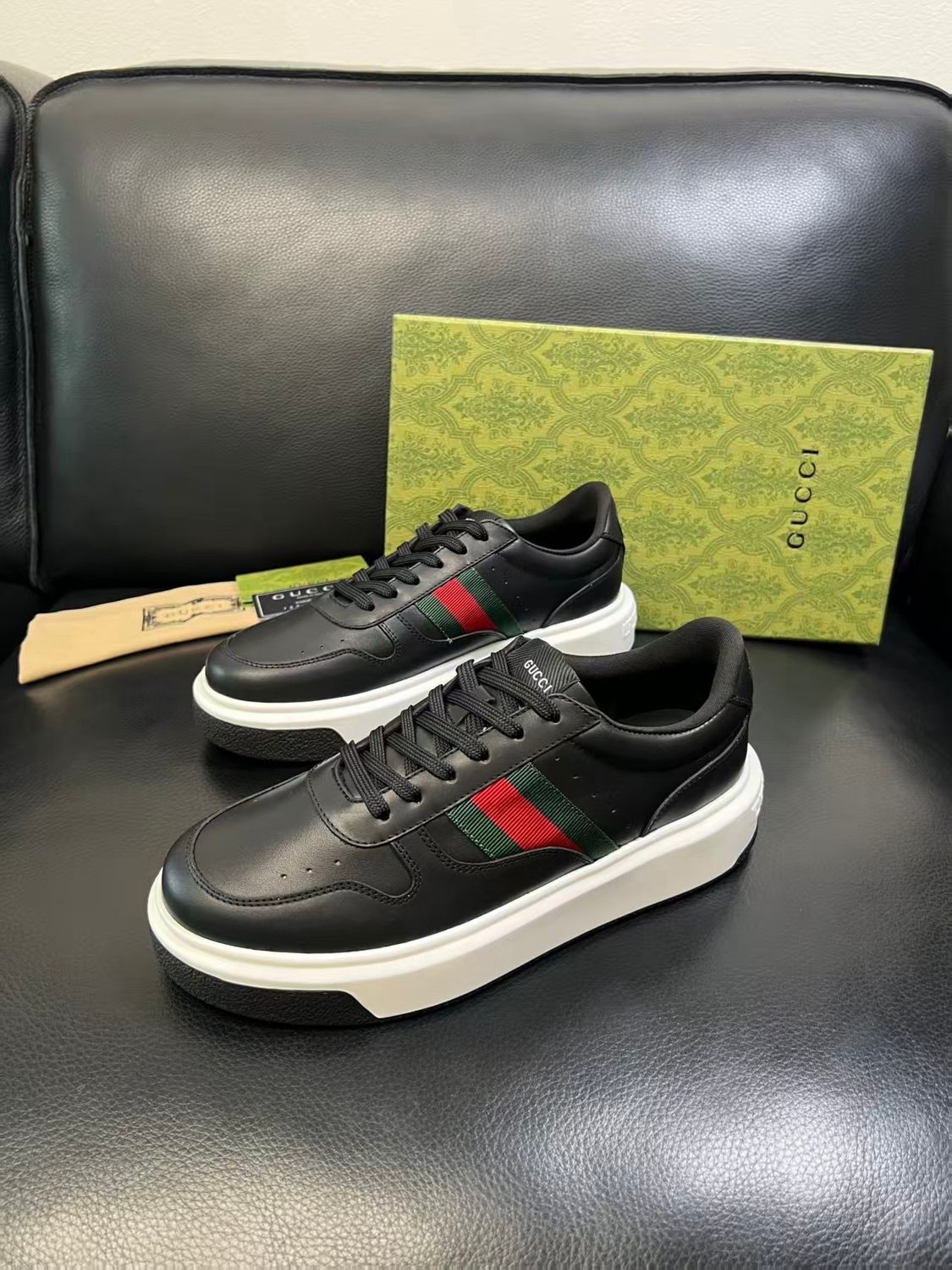Gucci Re-Web Herren-Freizeitsneaker aus Leder GDA09