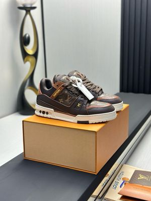 Louis Vuitton Trainer Monogram chaussures de sport décontractées pour homme LTA18