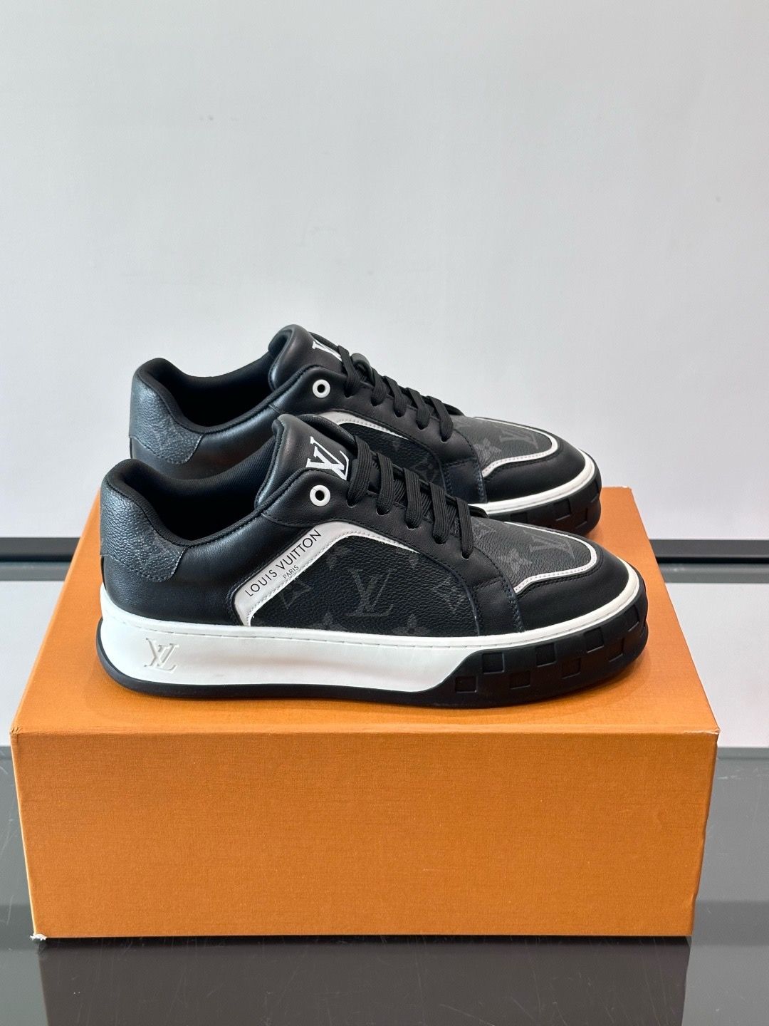 Sneakers casual da uomo Louis Vuitton Ollie LTA16