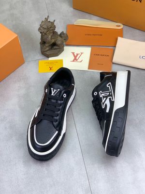 Sneakers sportive casual da uomo Louis Vuitton Ollie LTA17