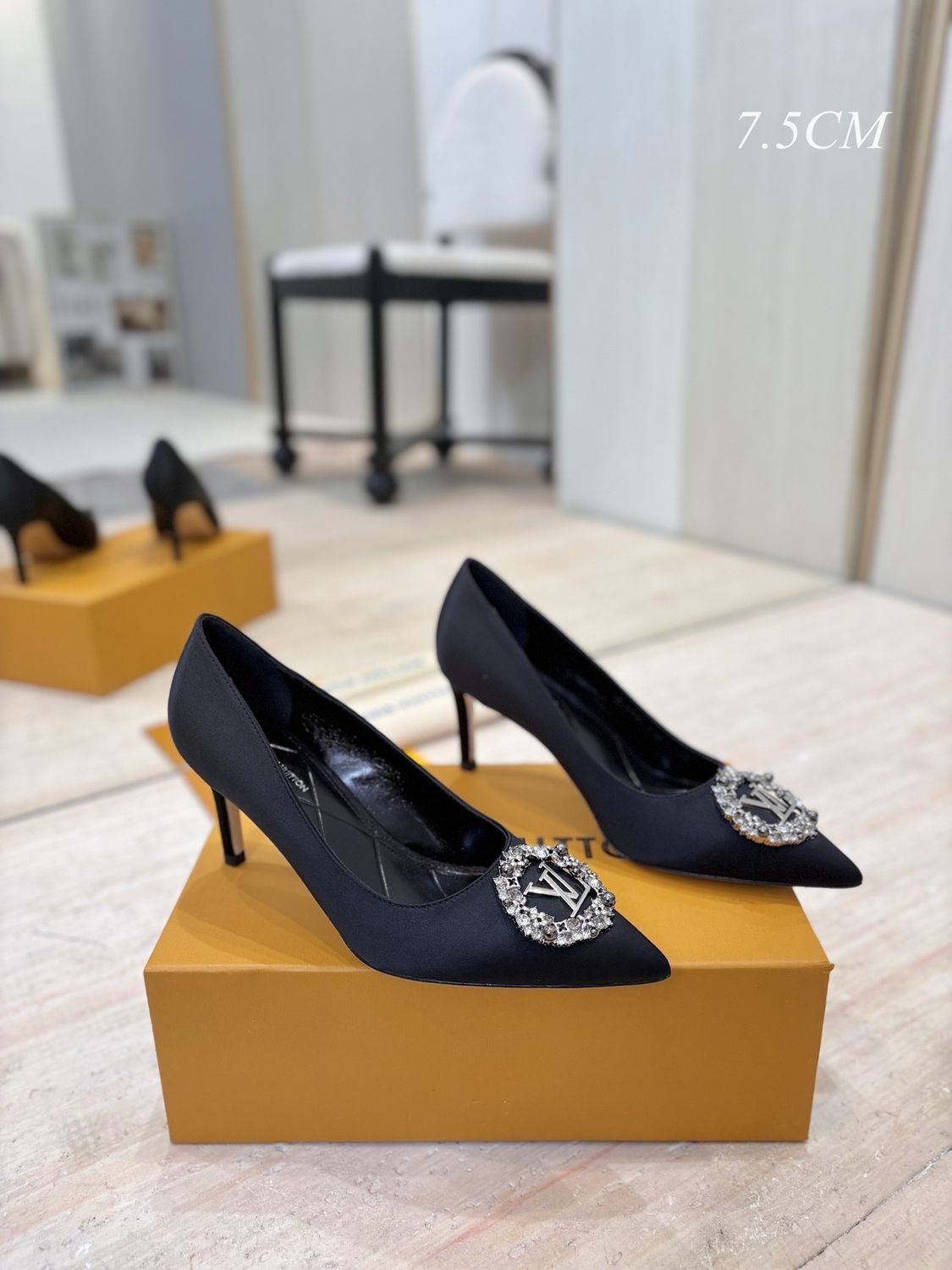 Louis vuitton met women pump LKA06