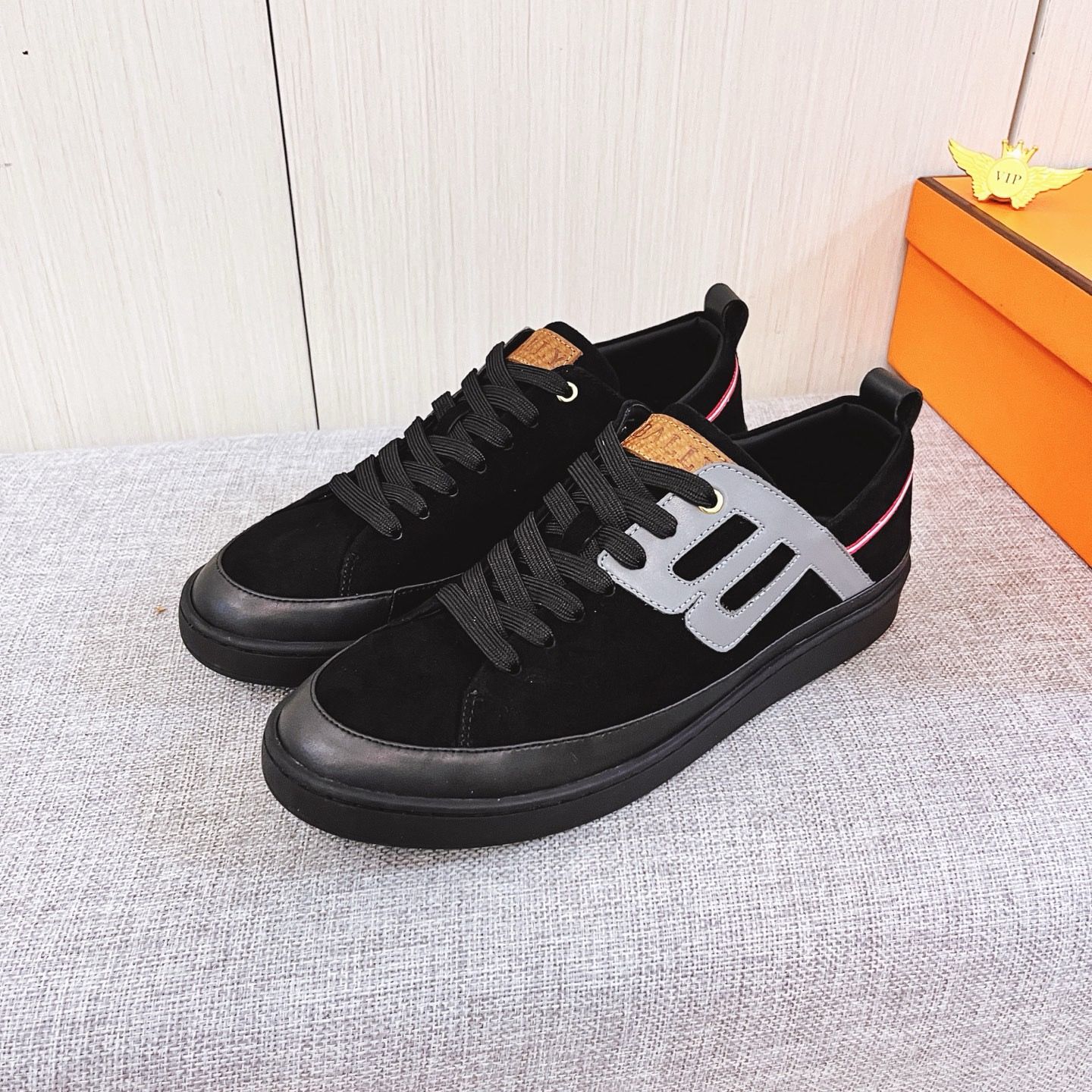 Sneaker casual Bally Competition da uomo in camoscio BYA08