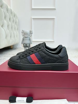 Ανδρικά casual αθλητικά sneakers Gucci Ace με ανάγλυφο μοτίβο GG GDA19