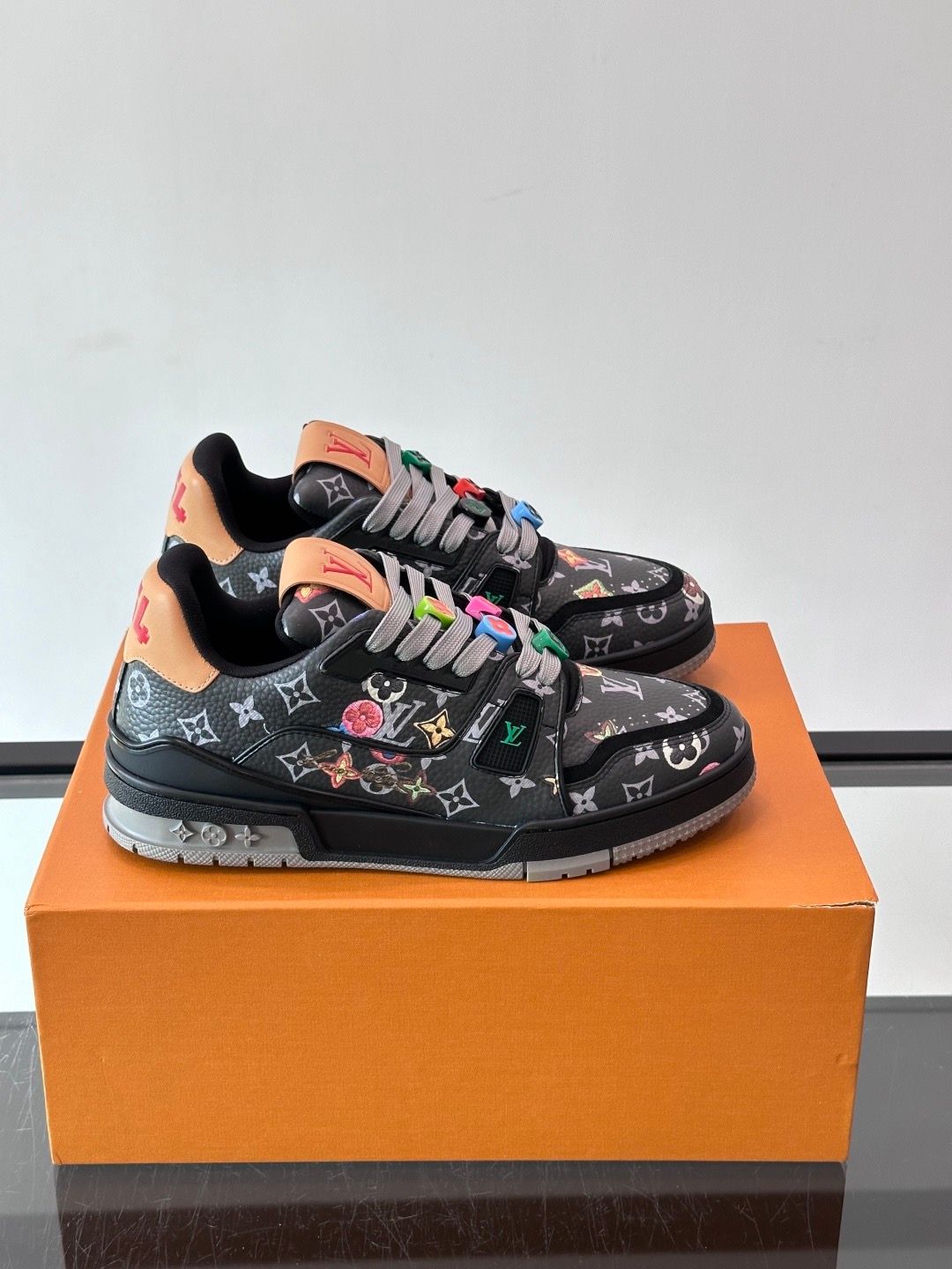 Louis Vuitton Trainer men shoes casual sneakers LTD06