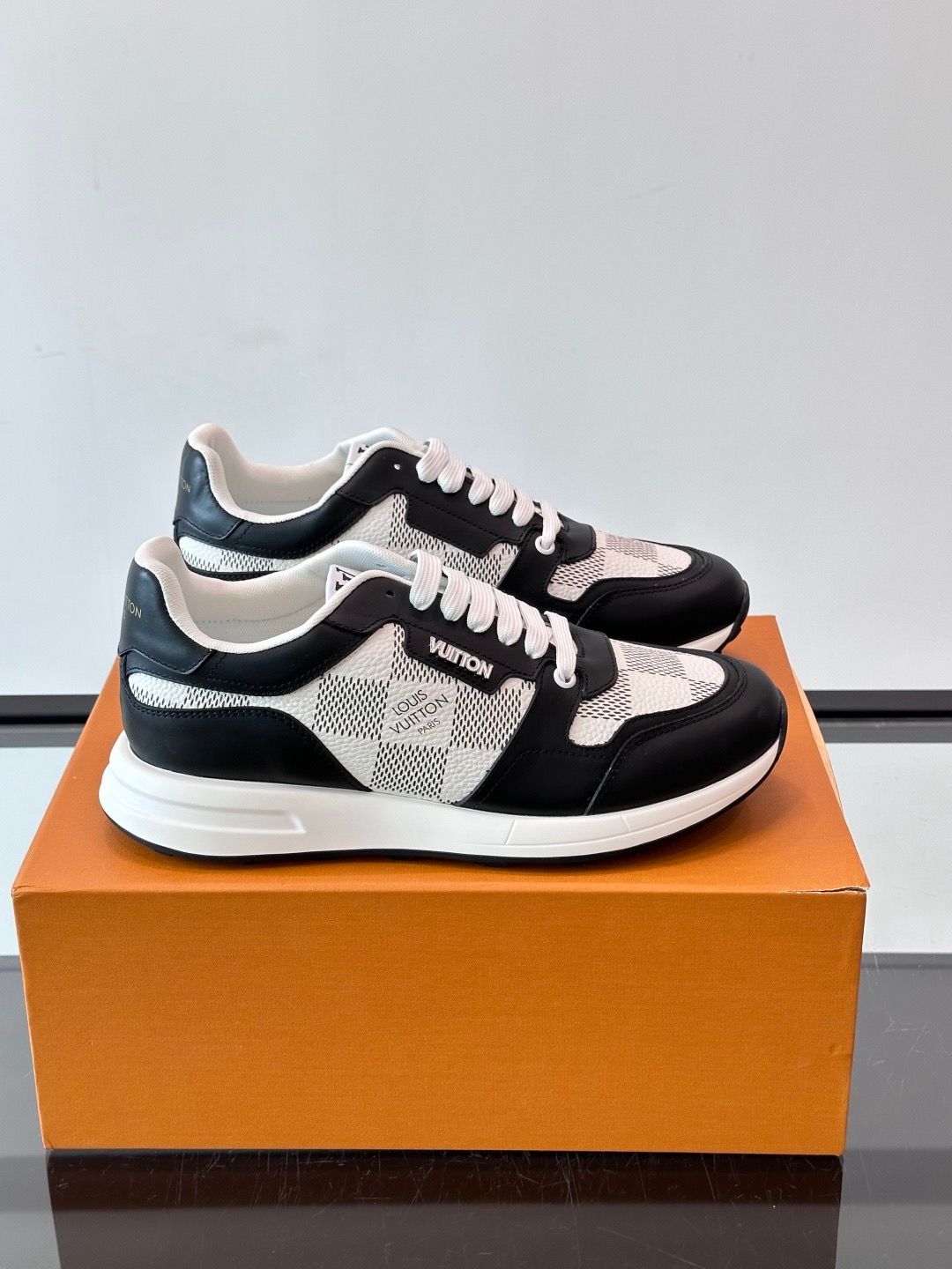 Louis Vuitton Run Away men shoes casual sneakers LTD07