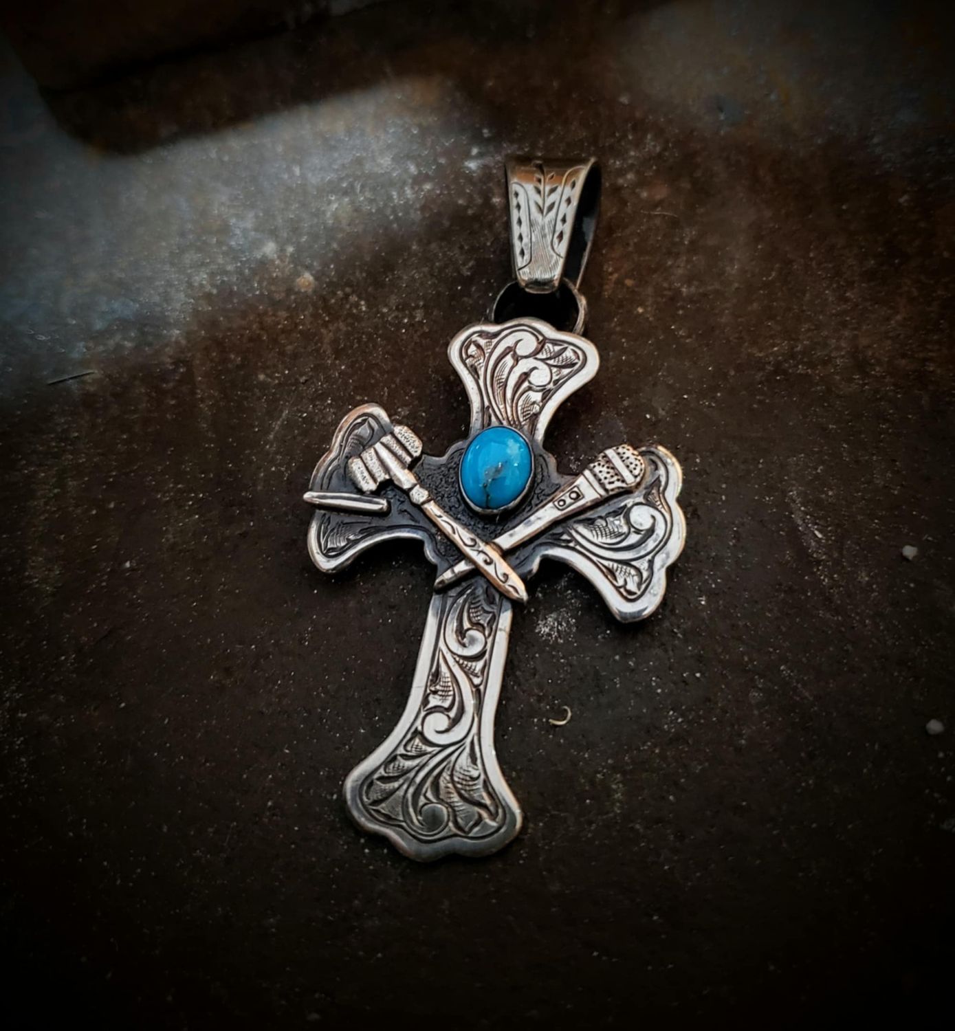 Auctioneer Pendant Auctioneer Pendant