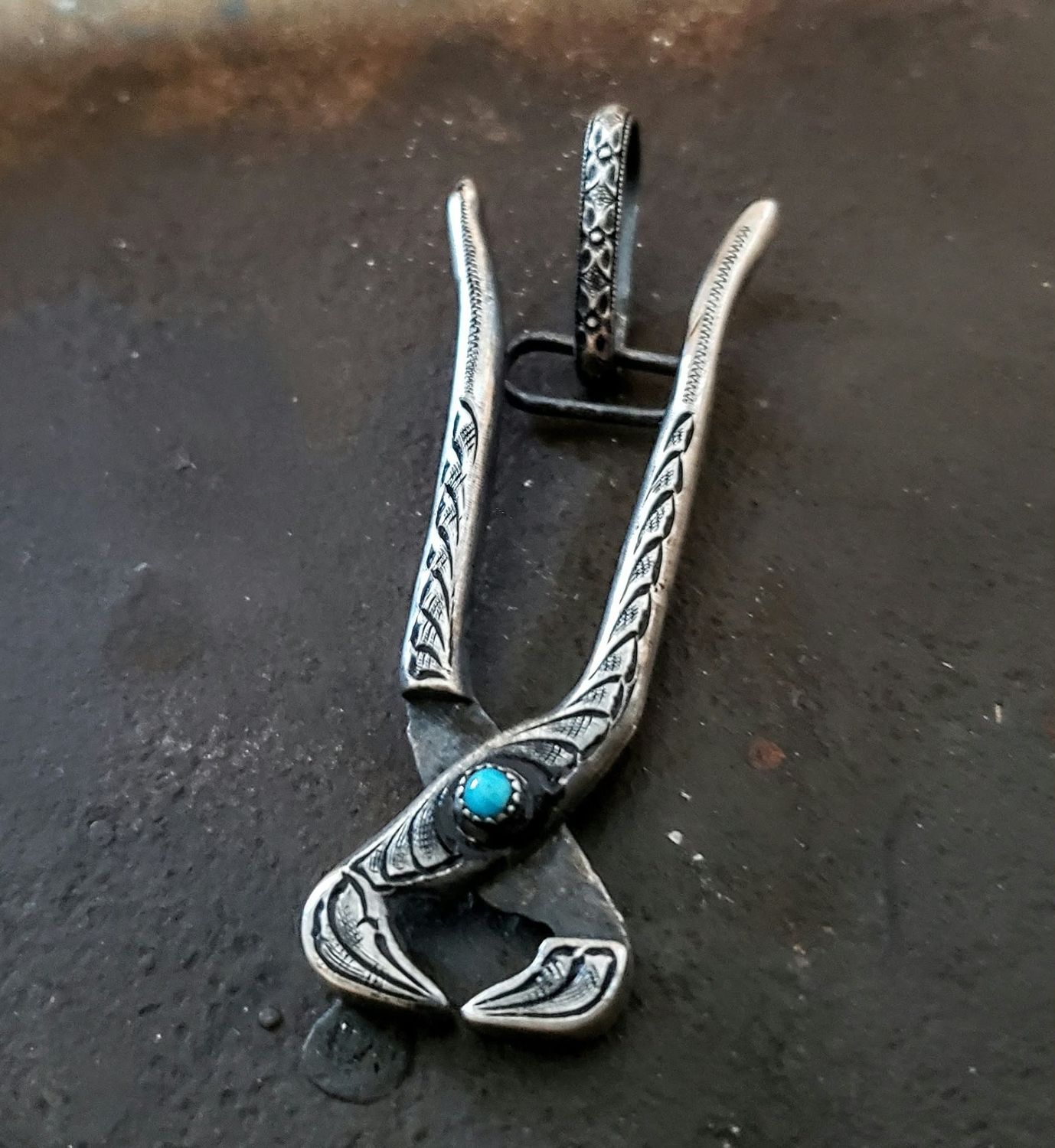 Sterling Silver Nippers Pendant Sterling Silver Nippers Pendant