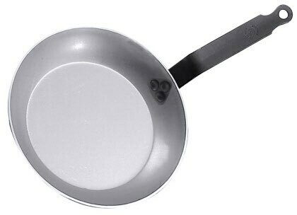 Frying Pan
2.5 - 3 mm mild steel, flat blue steel handle, with hanging loop, suitable for any cooking method including induction, heavy gauge