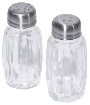 Peper en zout vaatjes van geribbeld glas.