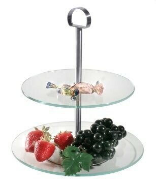 Glazen etagiere van gehard glas gevat in een rvs draagrek.