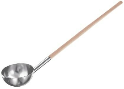 Pollepel of soeplepel met houten handvat