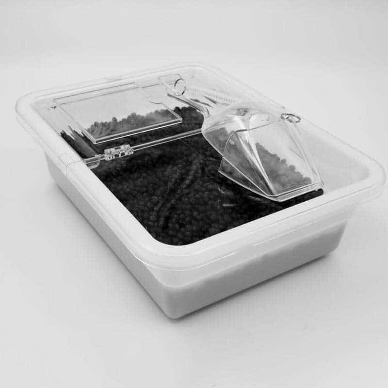 Food scooping tray with scoop.
