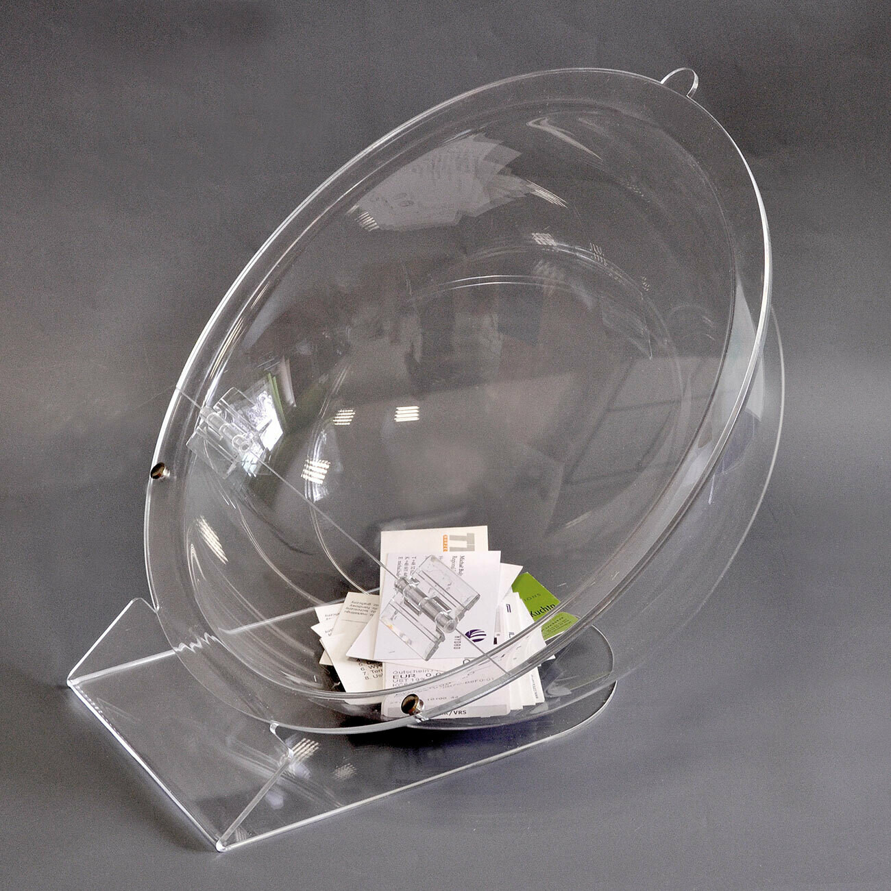 Trade show tray for business cards reception