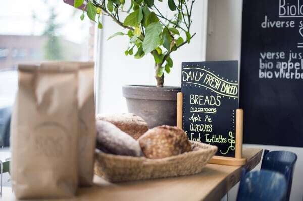 Elegant large table chalkboard