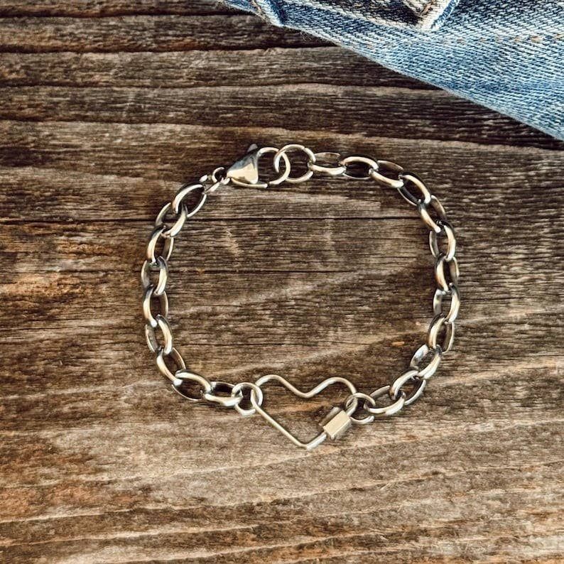 Stainless Steel Chain Bracelet w Heart Carabiner, Bracelet length: 8 Inches