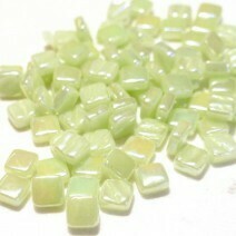 Glass tile, 8mm: Pearlised Soft Green