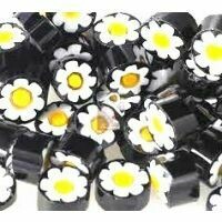 Millefiori: Black/white/yellow flower