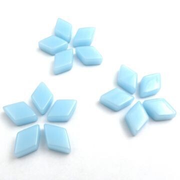 Glass shapes: Aqua Diamonds