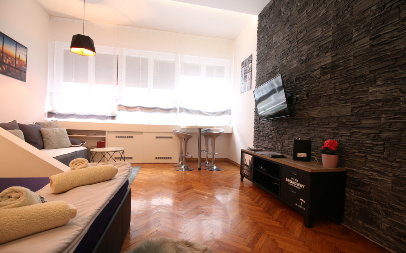 Richly furnished apartment for students in Berlin | student