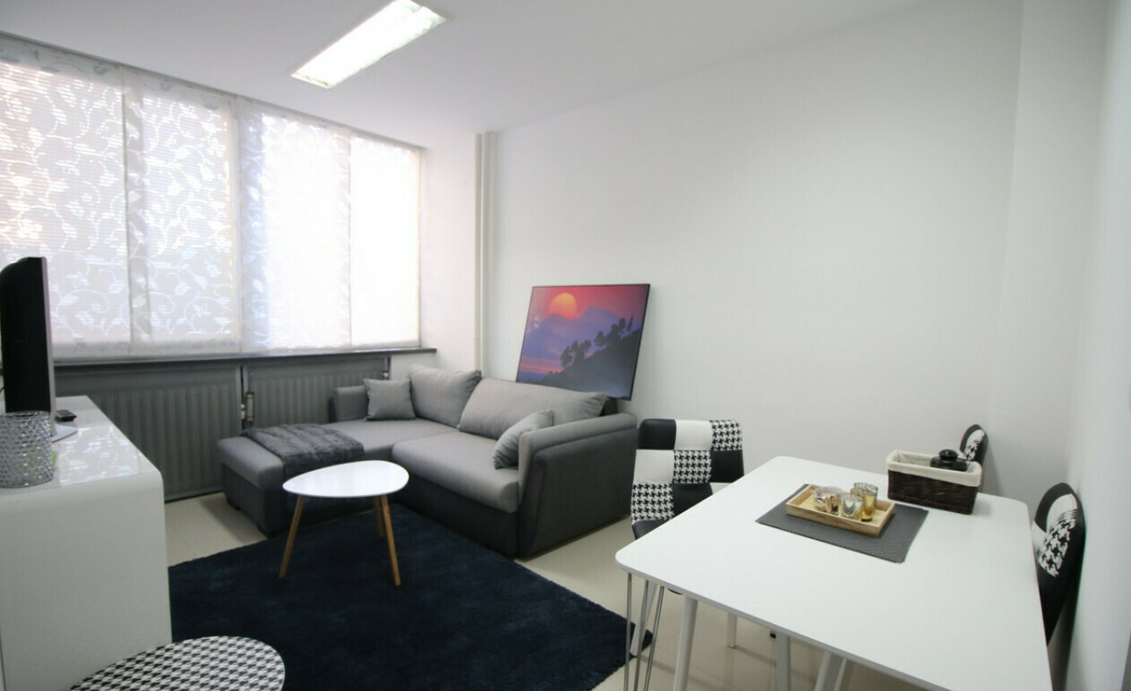 Stylishly furnished apartment for Students & Tourists in SPLIT - apartment in Split