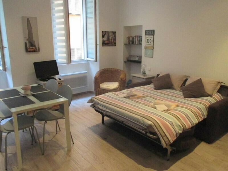 Dazzling 2 bedroom apartment in Zagreb for rent (Students only) | Zagreb apartment for rent