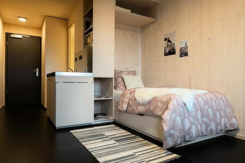 Single apartment with private kitchen and bathroom in Hamburg Student Residence