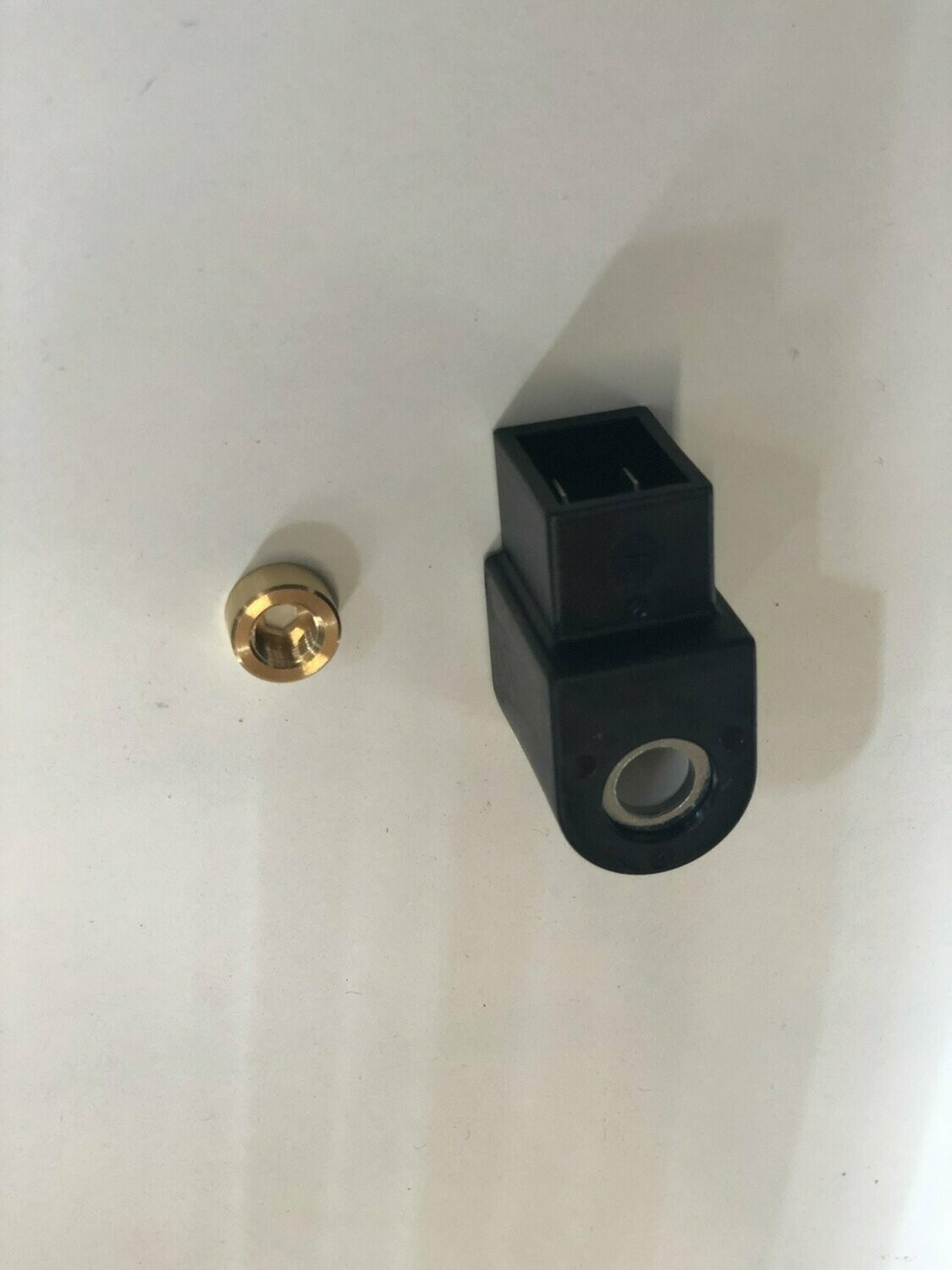 Magnetic valve for danfoss