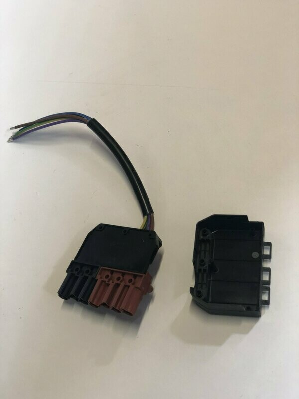 Power cable plug 7-pole