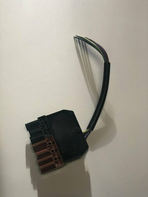 7-Pin power socket with cable