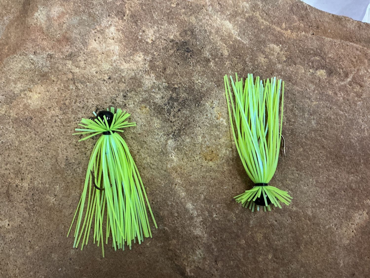 Skirted Ballhead Jigs, Colour: Chartreuse, Size: 1/8