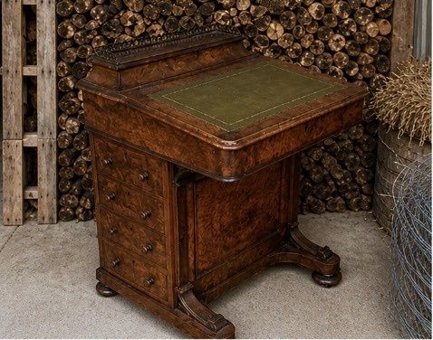 Pre Loved - Desk