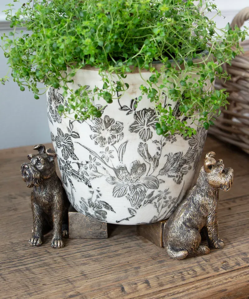 Pot Stand Dogs