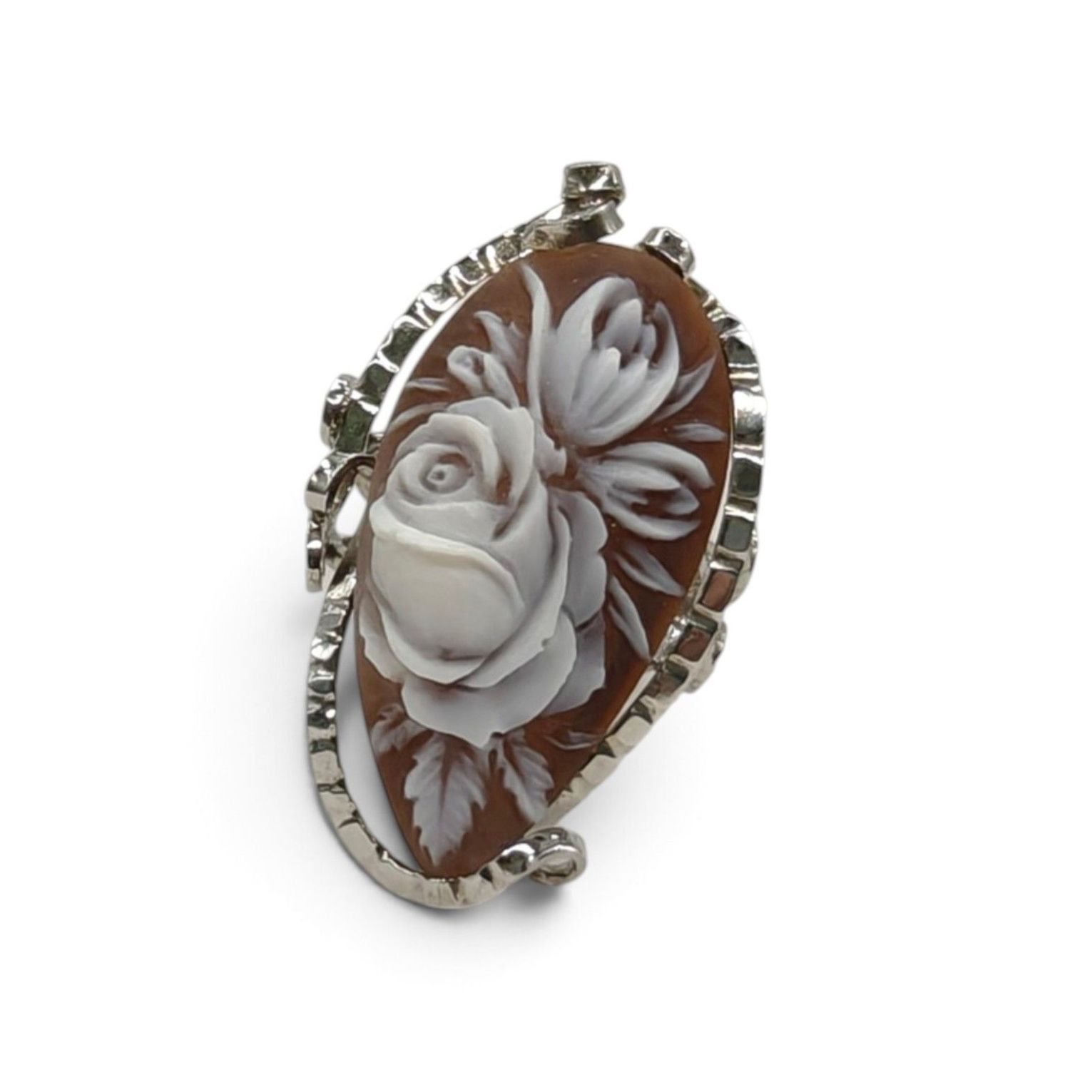 Anello con Cameo Floreale a Goccia in Conchiglia Sardonica – Montato in Argento 925 – Inciso e Intagliato a Mano