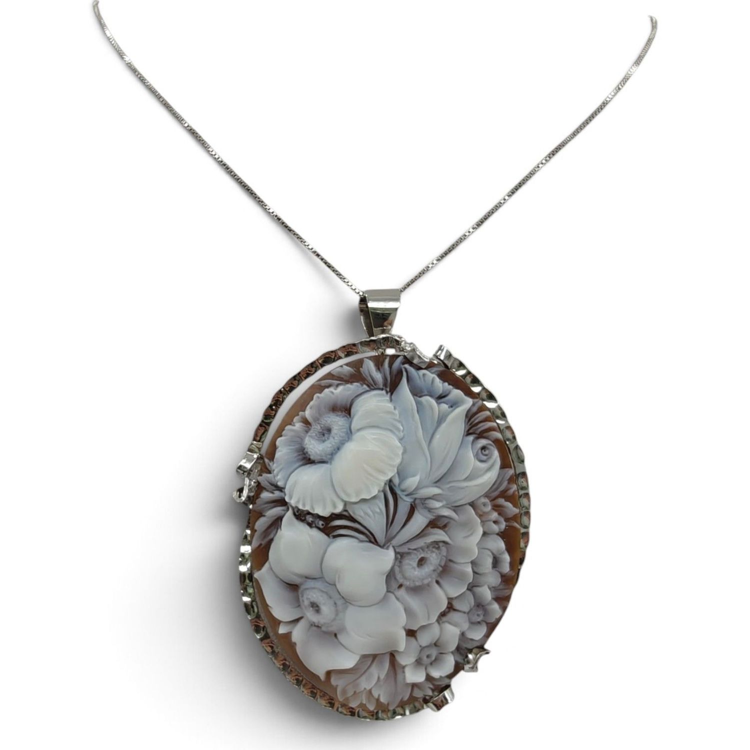 Collana con Ciondolo-Spilla in Argento Rodiato 925 con Cameo Sardonico da 50mm