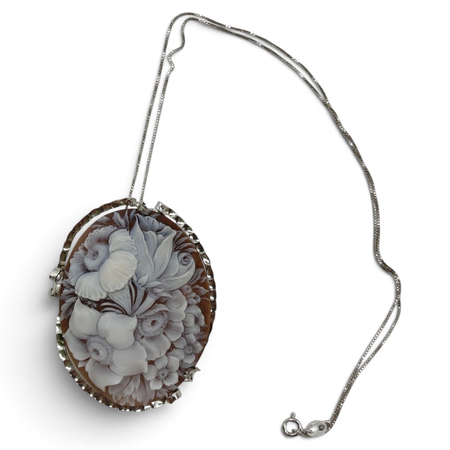 Collana con Ciondolo-Spilla in Argento Rodiato 925 con Cameo Sardonico da 50mm