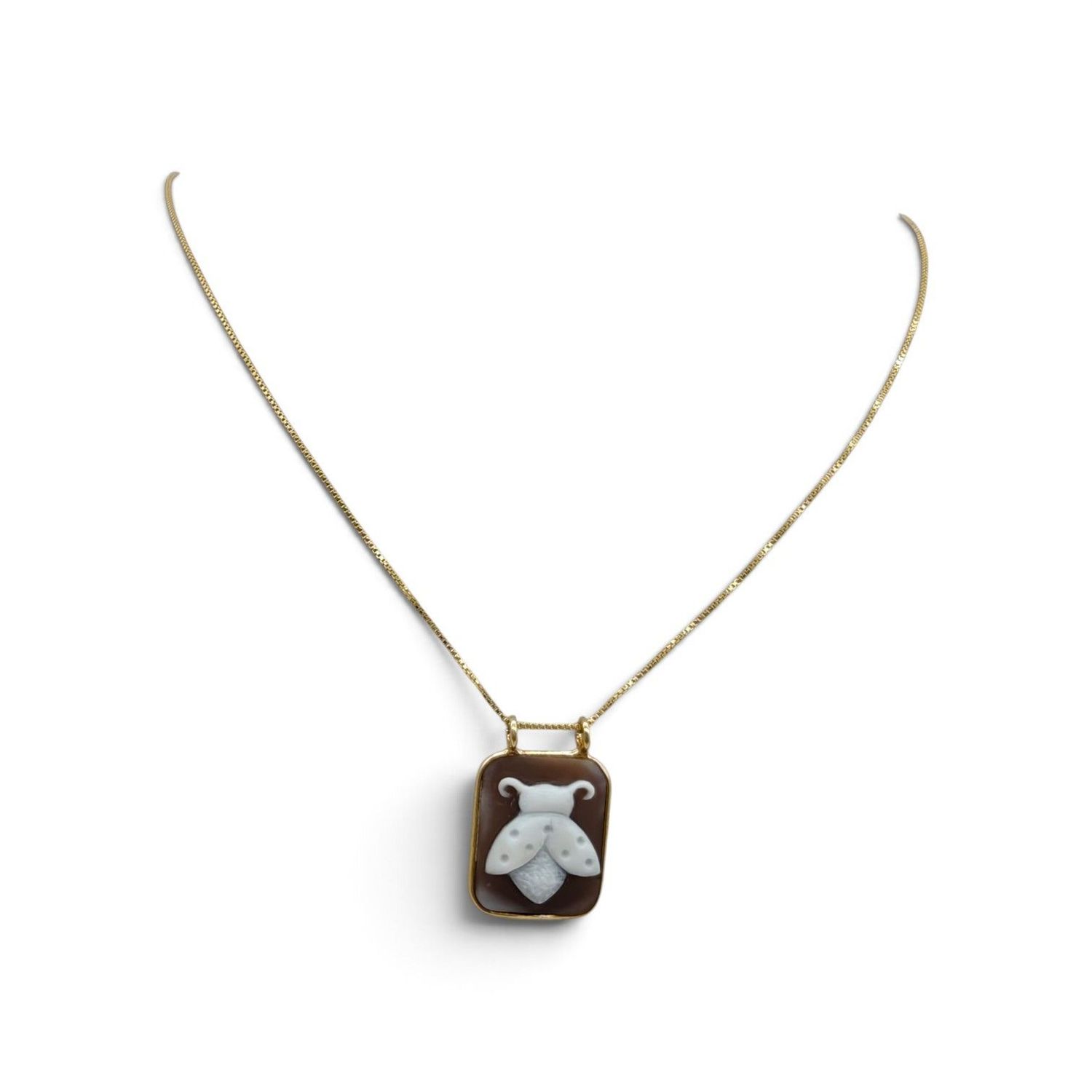 Collana in Argento 925 Placcata Oro con Ciondolo Francobollo Coccinella – 18 × 16 mm